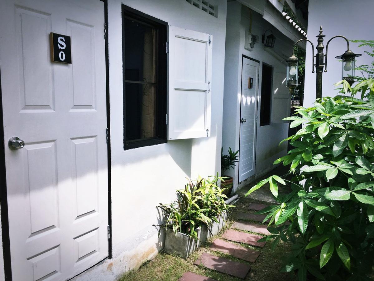 Tommy Huts Hotel Chiang Mai Exterior foto