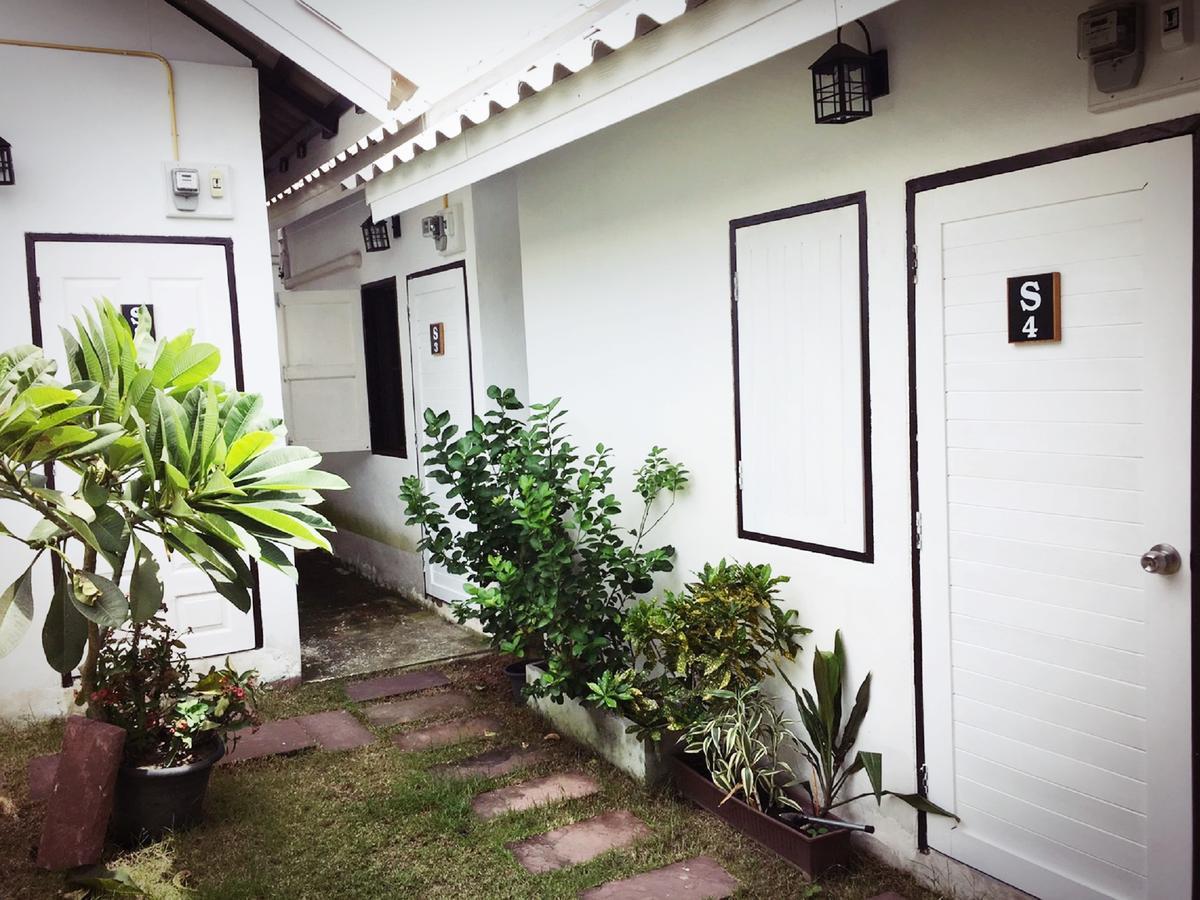 Tommy Huts Hotel Chiang Mai Exterior foto